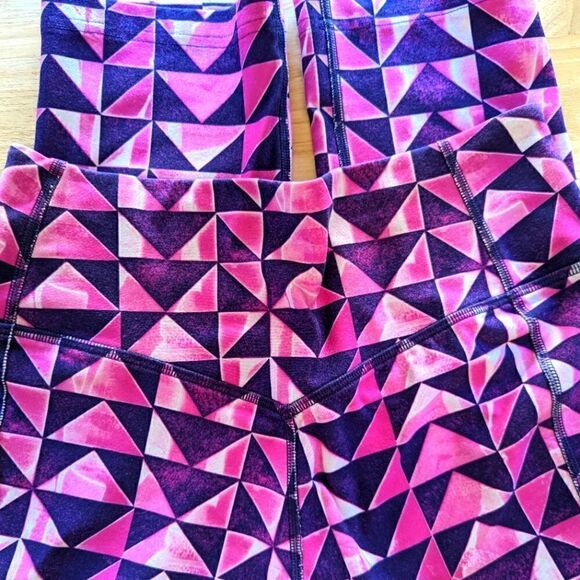 Nike Dri-Fit Capri Geometric Print Pink Purple Leggings SM Barbiecore - Picture 3 of 14